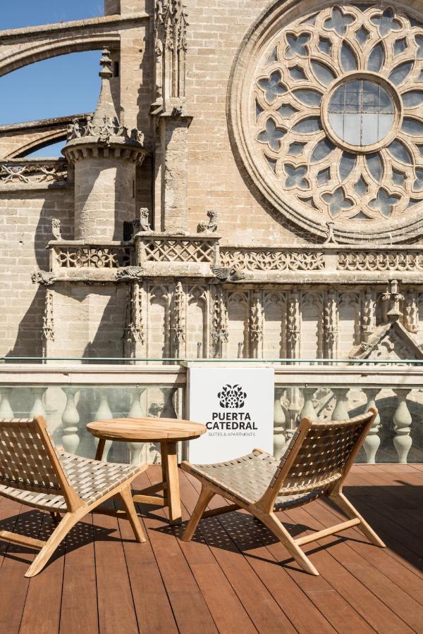 Puerta Catedral Suites Siviglia Esterno foto