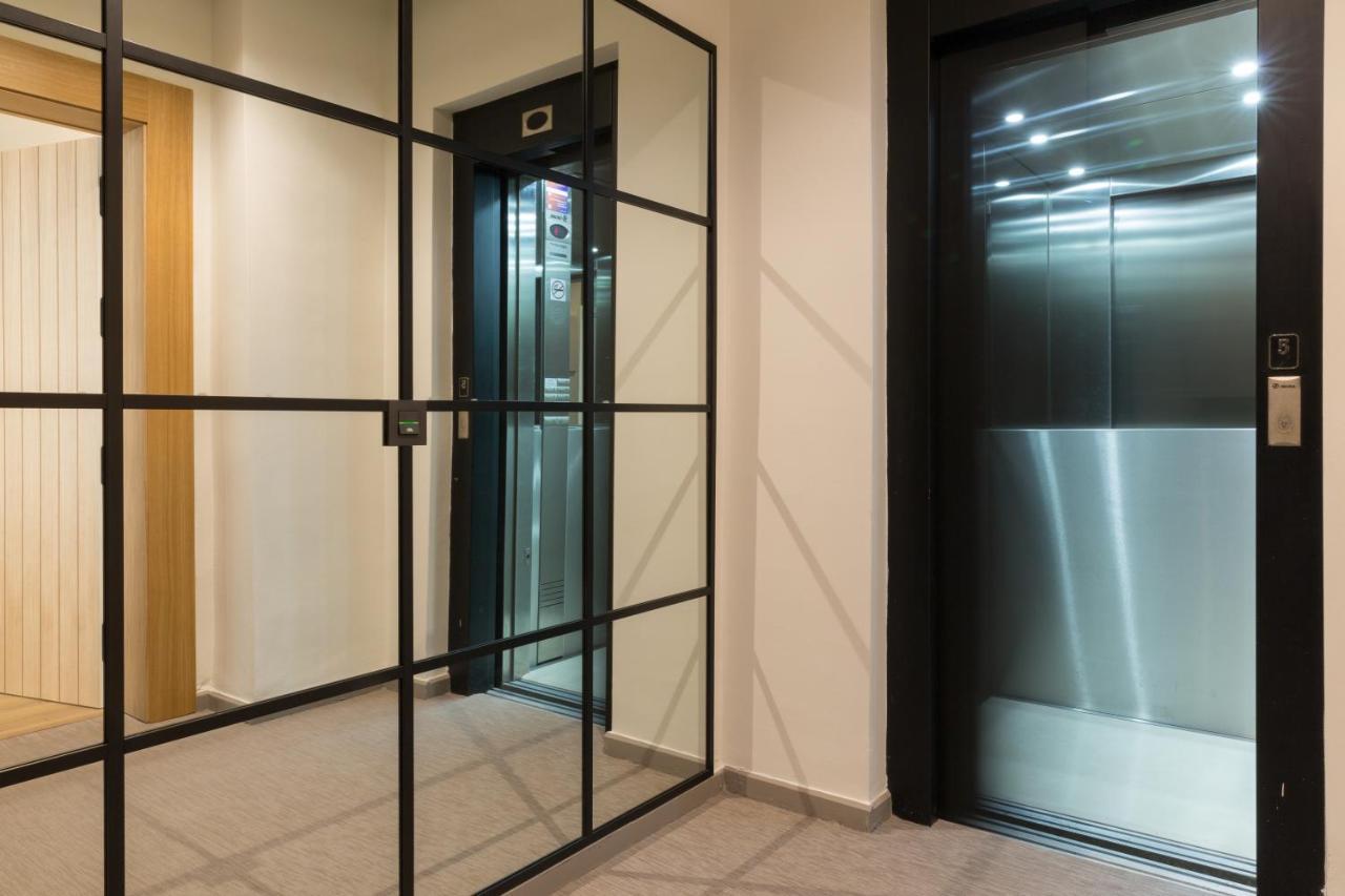 Puerta Catedral Suites Siviglia Esterno foto