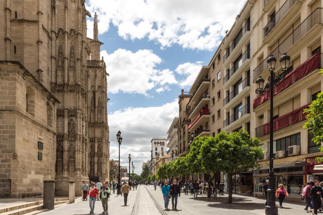 Puerta Catedral Suites Siviglia Esterno foto